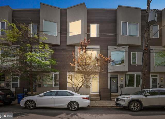 Property at 134 W Oxford St, Philadelphia, PA 19122, 3 beds, 2.5 baths