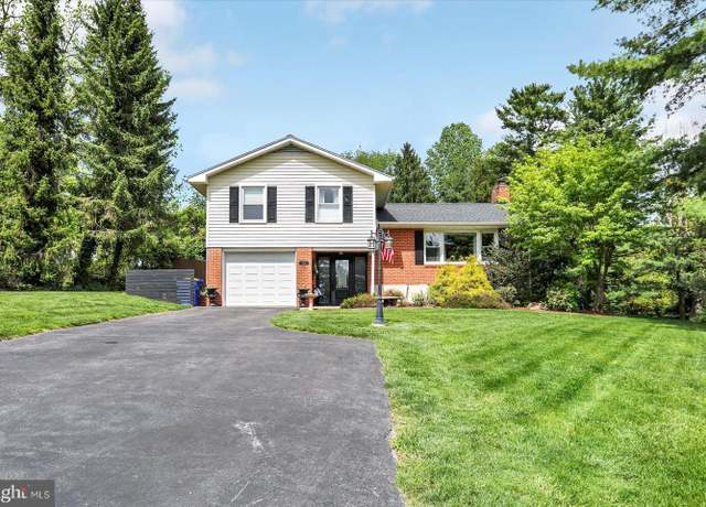 Property at 2656 Whispering Pines Rd, York, PA 17403, 4 beds, 1.5 baths