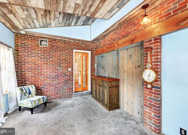 Property at 29 S Rockburn St, York, PA 17402, 3 beds, 1.5 baths