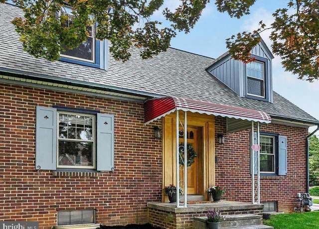 Property at 29 S Rockburn St, York, PA 17402, 3 beds, 1.5 baths