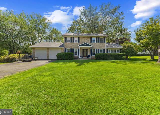 Property at 7176 King William St, Warrenton, VA 20187, 4 beds, 2.5 baths