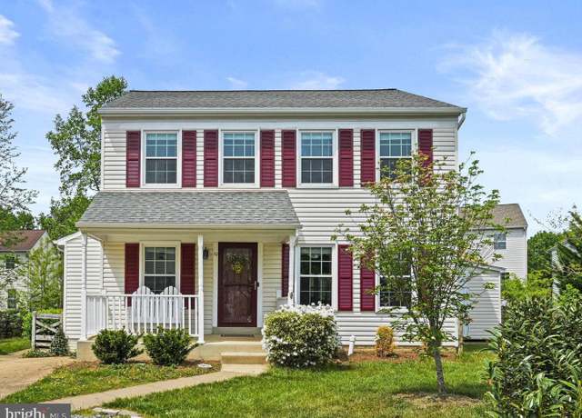 Property at 10 Jeremy Ct, Sterling, VA 20165, 4 beds, 3.5 baths