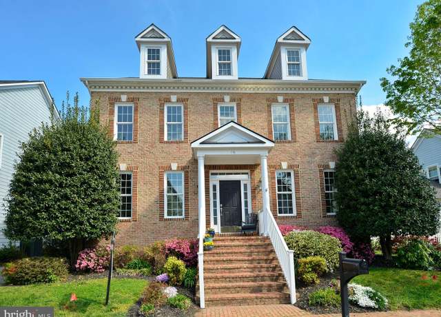 Property at 116 Desales Dr, Purcellville, VA 20132, 4 beds, 2.5 baths