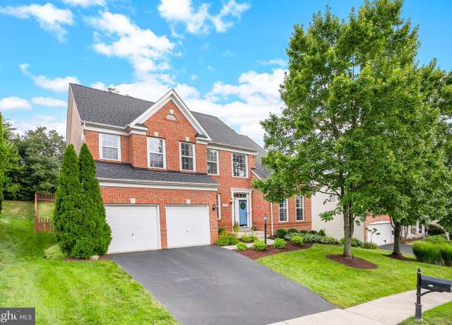 Property at 812 Larch Valley Ct NE, Leesburg, VA 20176, 4 beds, 3.5 baths
