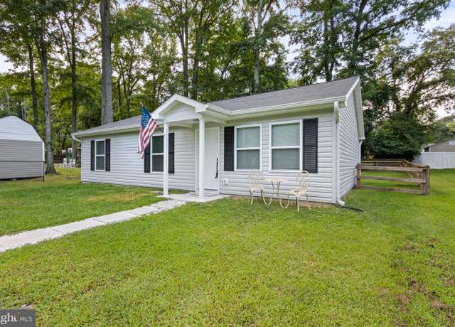 Property at 275 Forest Grove Rd, Colonial Beach, VA 22443, 3 beds, 2 baths