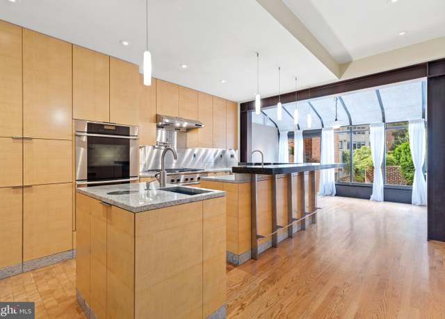 Property at 2014 O St NW, Washington, DC 20036, 3 beds, 2.5 baths