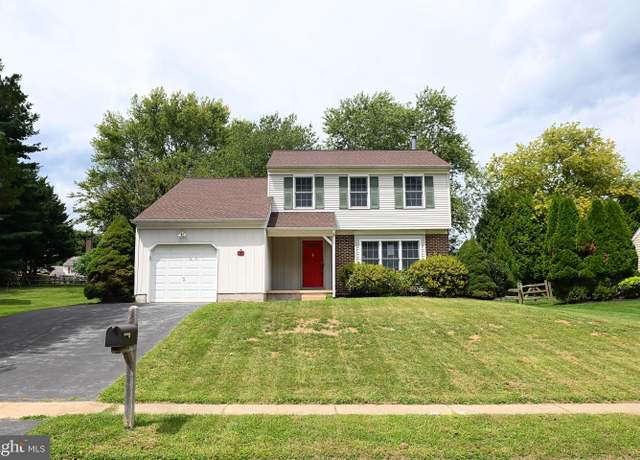 Property at 5 Ridgewood Dr, Hockessin, DE 19707, 3 beds, 2.5 baths