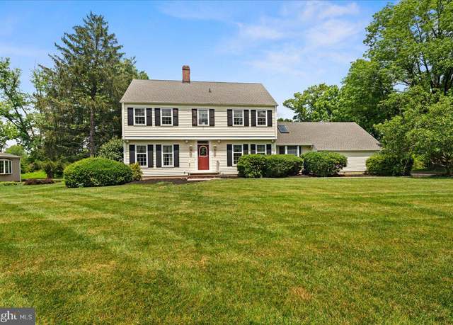 Property at 212 Penn View Dr, Pennington, NJ 08534, 4 beds, 2.5 baths
