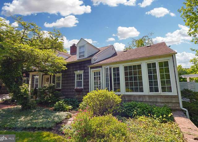 Property at 726 Forest Grove Rd, Wycombe, PA 18980, 4 beds, 3 baths