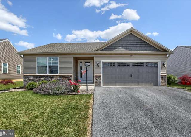 Property at 519 Cambridge Ln, Shippensburg, PA 17257, 3 beds, 2 baths