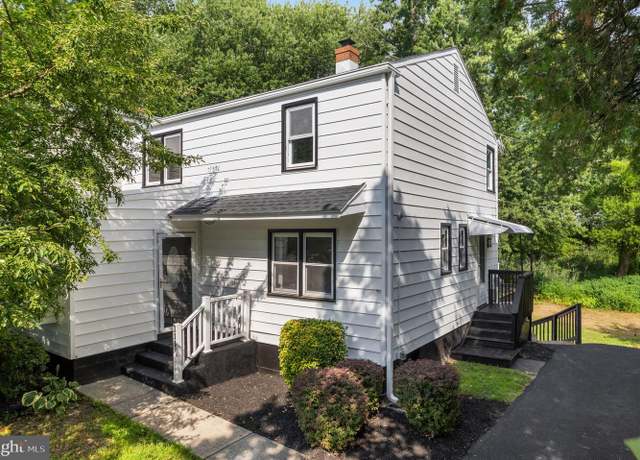 Property at 311 Beechwood Rd, Brookhaven, PA 19015, 4 beds, 2 baths