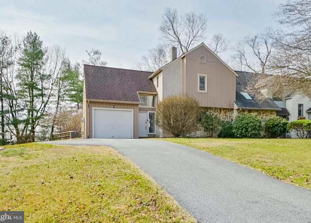 Property at 3498 Dawn View Dr, Lancaster, PA 17601, 3 beds, 2 baths