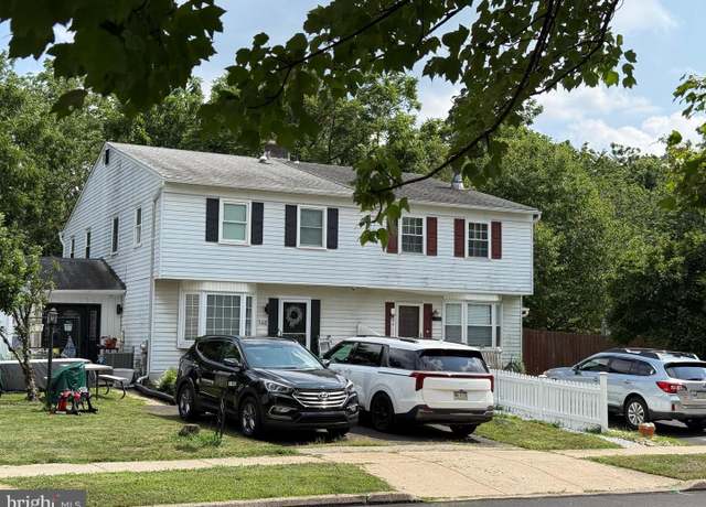 Property at 142 Stony Creek Ave, Lansdale, PA 19446, 2 beds, 1.5 baths