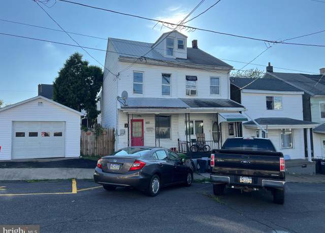Property at 222 S Walnut St, Mount Carmel, PA 17851, 2 beds, 2 baths