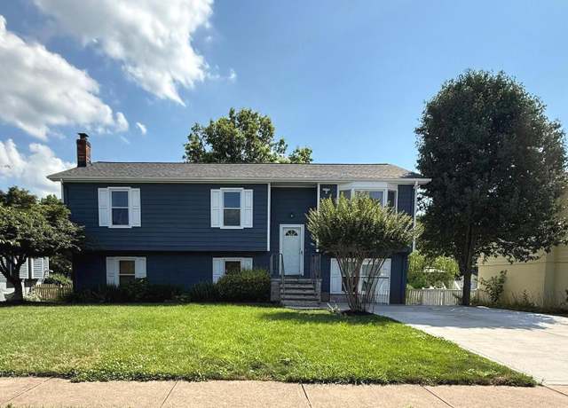 Property at 10954 Blake Ln, Bealeton, VA 22712, 5 beds, 2 baths
