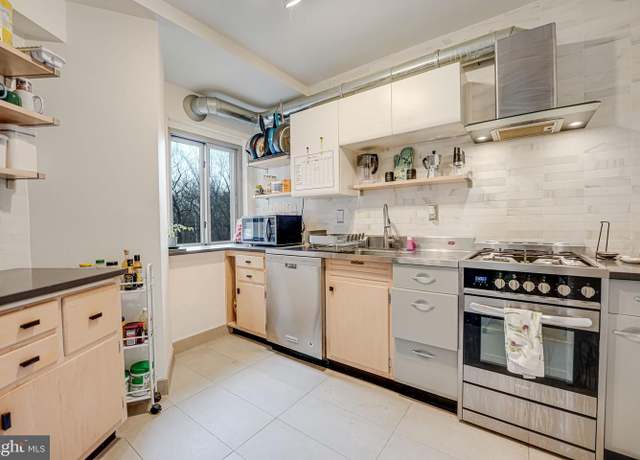 Property at 4200 Cathedral Ave NW #809, Washington, DC 20016, 1 bed, 1 bath