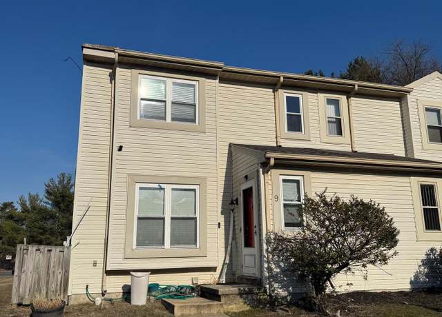 Property at 9 Aidone Dr, New Castle, DE 19720, 3 beds, 2.5 baths
