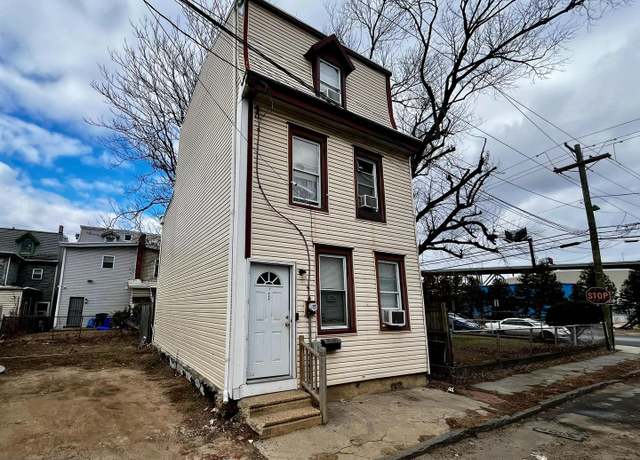 Property at 235 N Willow Ave, Gloucester City, NJ 08030, 4 beds, 1 bath