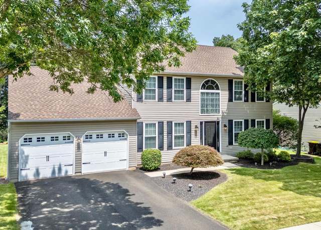 Property at 134 Kings Ct, Chalfont, PA 18914, 4 beds, 2.5 baths