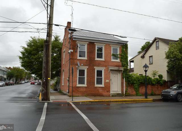Property at 163 N Pitt St, Carlisle, PA 17013, 2 beds