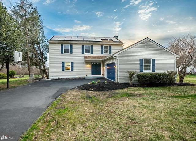 Property at 26 Bridle Ct W, Glenmoore, PA 19343, 5 beds, 4 baths