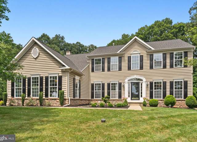 Property at 48 Robins Nest Ln, Pottstown, PA 19465, 4 beds, 2.5 baths