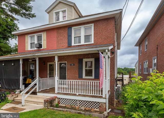 Property at 18 New Rd, Aston, PA 19014, 3 beds, 1 bath