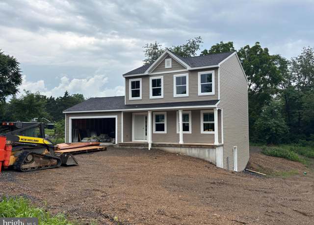 Property at 4421 Percy Ave, Chambersburg, PA 17202, 3 beds, 2.5 baths