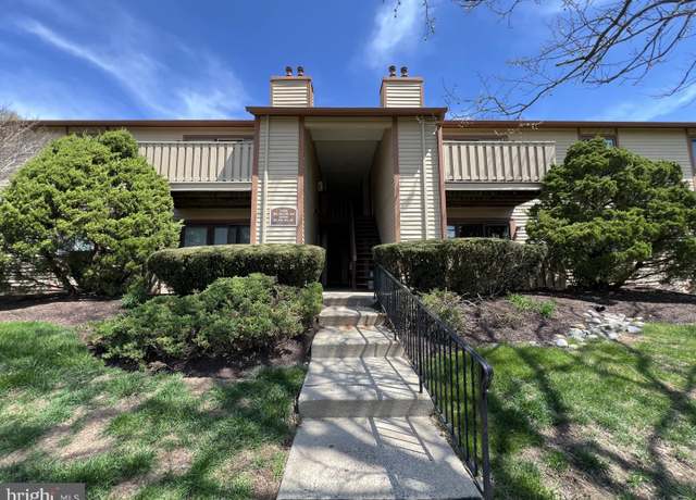 Property at 103 Hickory Ct, Lansdale, PA 19446, 2 beds, 2 baths