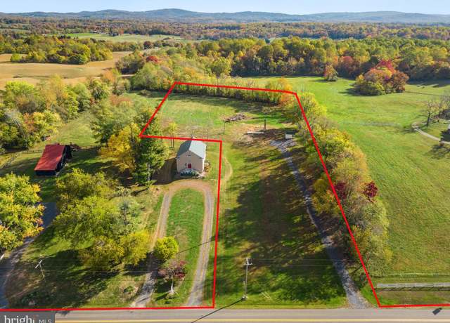 Property at 7035 Leeds Manor Rd, Marshall, VA 20115