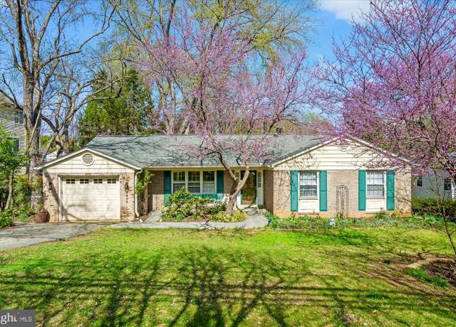 Property at 2402 Popkins Ln, Alexandria, VA 22306, 5 beds, 3 baths