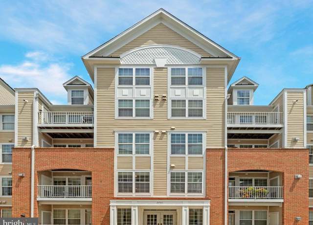 Property at 2701 Bellforest Ct #205, Vienna, VA 22180, 2 beds, 2 baths