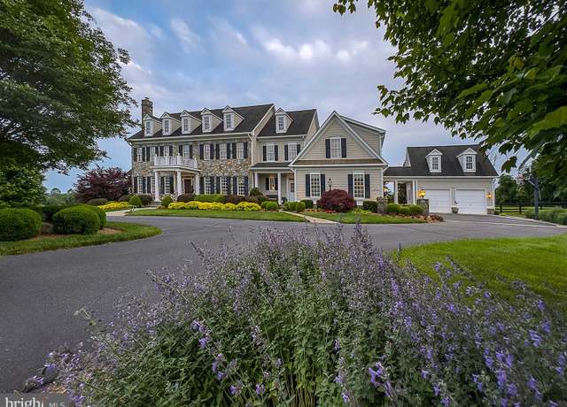 Property at 19326 Airwell Ct, Purcellville, VA 20132, 6 beds, 7.5 baths