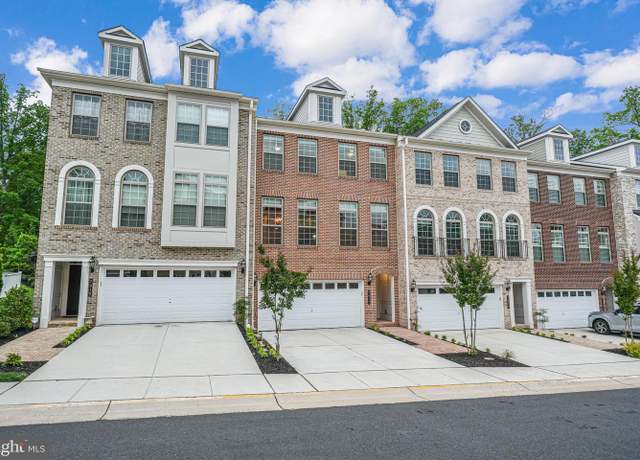 Property at 7917 Turtle Creek Cir, Gainesville, VA 20155, 4 beds, 4.5 baths