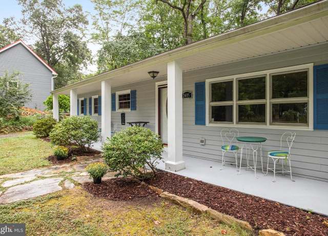 Property at 2405 Raymond Pl, Haymarket, VA 20169, 3 beds, 1.5 baths