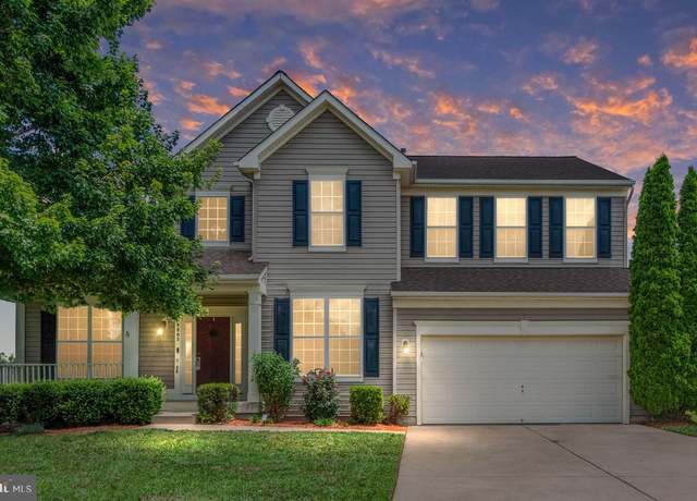 Property at 9805 Autumn Path Ct, Fredericksburg, VA 22407, 5 beds, 3.5 baths
