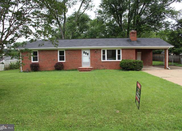 Property at 803 Grafton St, Fredericksburg, VA 22405, 3 beds, 1.5 baths