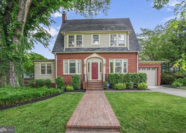 Property at 4707 Hunt Ave, Chevy Chase, MD 20815, 4 beds, 2.5 baths