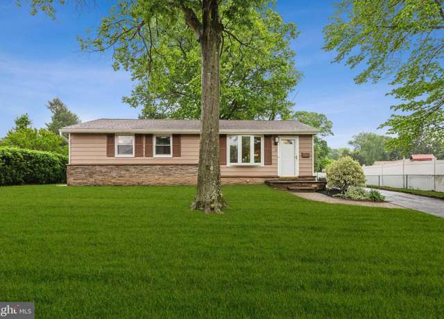Property at 32 Jones Ave, Deptford, NJ 08096, 3 beds, 2 baths