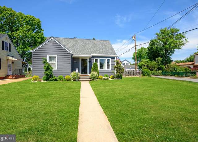 Property at 282 Eaton Ave, Hamilton, NJ 08619, 2 beds, 1.5 baths