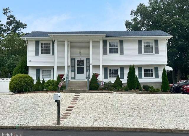 Property at 222 Lighthouse Dr, Manahawkin, NJ 08050, 4 beds, 2.5 baths