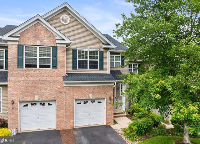 Property at 25 Kennedy Ct, Princeton, NJ 08540, 2 beds, 2.5 baths