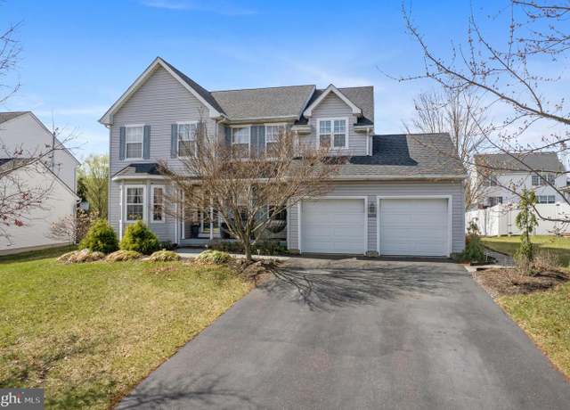 Property at 1179 Spring Meadow Dr, Quakertown, PA 18951, 4 beds, 3.5 baths
