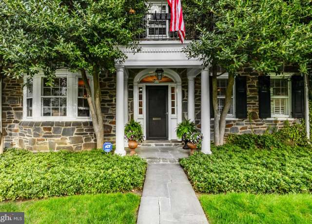 Property at 207 Almur Ln, Wynnewood, PA 19096, 4 beds, 3.5 baths