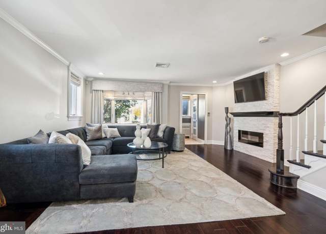 Property at 2022 W Shunk St, Philadelphia, PA 19145, 3 beds, 3 baths