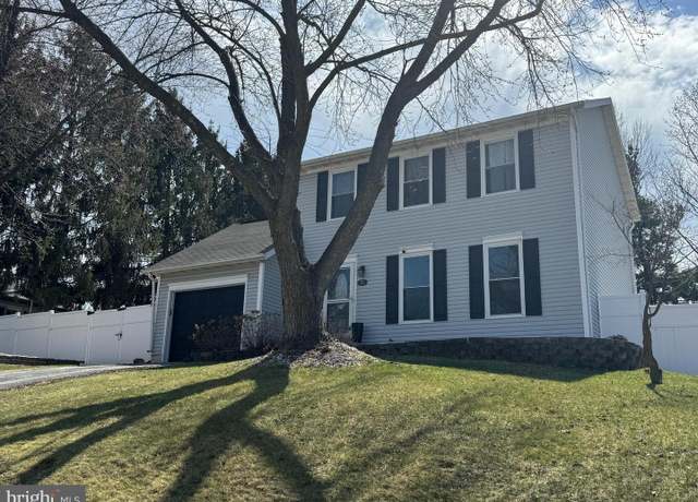 Property at 343 Azalea Dr, Hanover, PA 17331, 3 beds, 2.5 baths