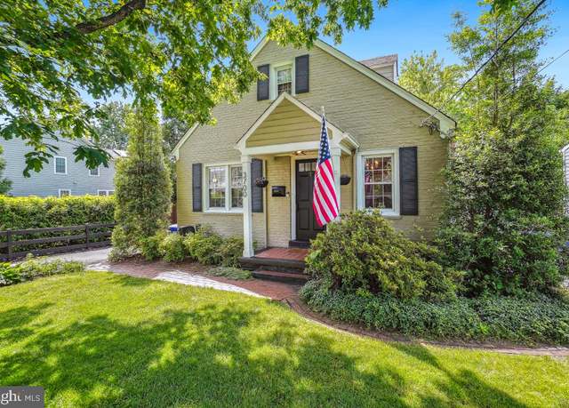 Property at 3700 8th St S, Arlington, VA 22204, 3 beds, 3 baths
