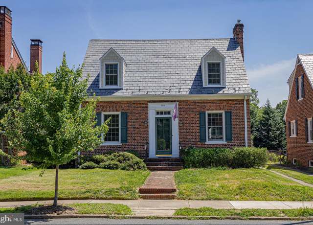 Property at 1315 Littlepage St, Fredericksburg, VA 22401, 6 beds, 4.5 baths