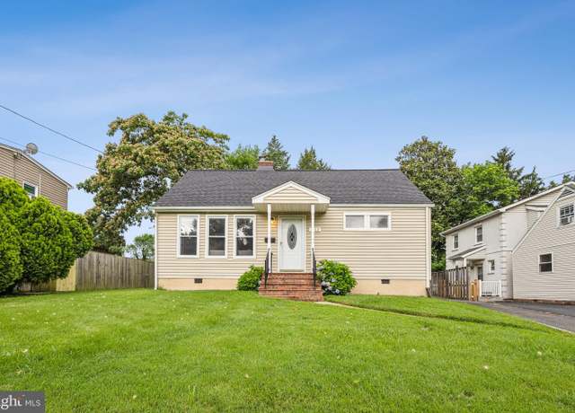 Property at 3112 Annandale Rd, Falls Church, VA 22042, 4 beds, 2.5 baths