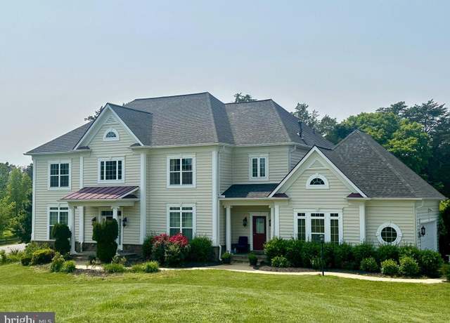 Property at 70 Lupine Dr, Stafford, VA 22556, 5 beds, 4.5 baths